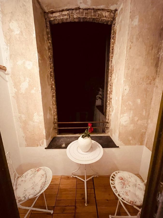 Retro Appartement Im Herzen Von Koeln Deutz Exterior photo